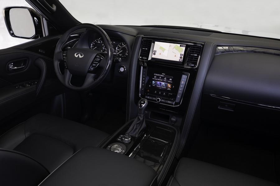 Торпедо Infiniti QX80 5.6 Edition 30 2019 года  (фото 6 из 8)